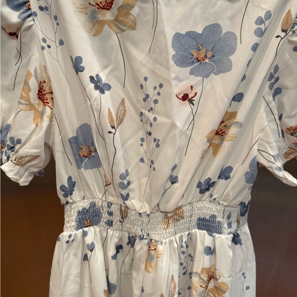 NWOT Elegant Floral Midi Dress with Puff Sleeves - Picture 6 of 8